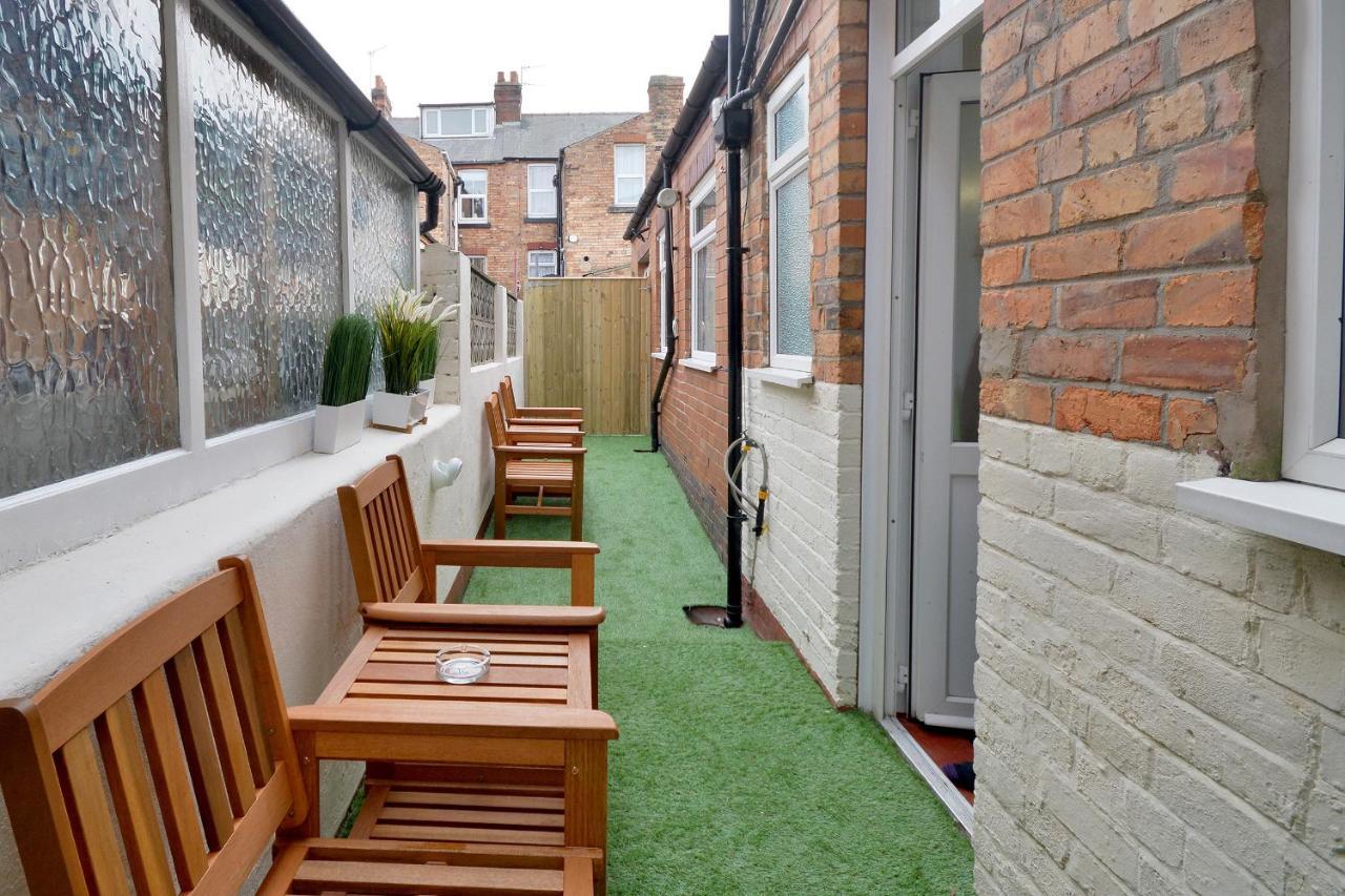 Spacious Modern Ground Floor Apartment, For Up To 6 Guests Scarborough Esterno foto