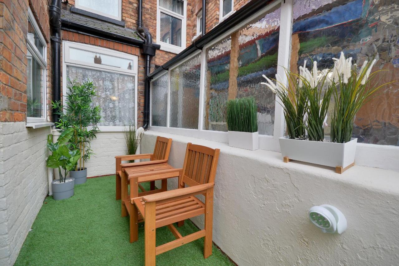 Spacious Modern Ground Floor Apartment, For Up To 6 Guests Scarborough Esterno foto