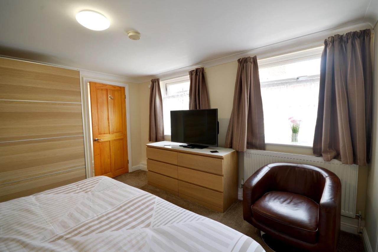 Spacious Modern Ground Floor Apartment, For Up To 6 Guests Scarborough Esterno foto