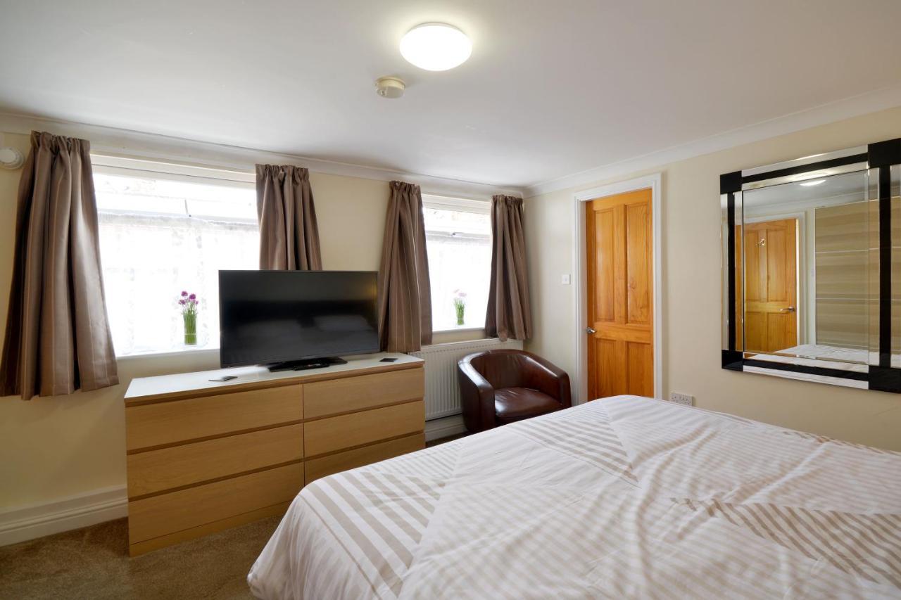 Spacious Modern Ground Floor Apartment, For Up To 6 Guests Scarborough Esterno foto